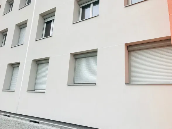 Remplacement des volets d'une résidence, Miribel