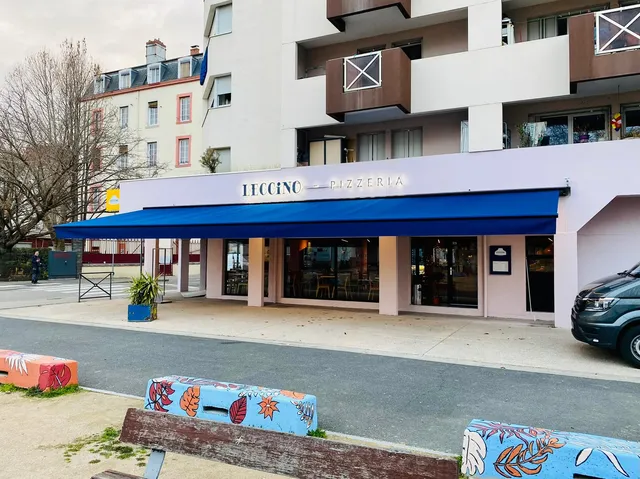 Store de devanture pour une pizzeria, Oullins