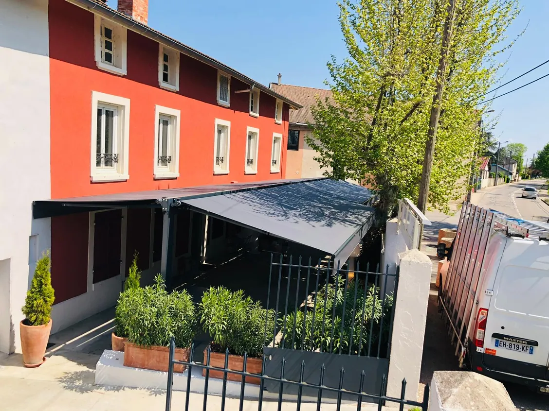 Structure autoportante pour un restaurant, Miribel