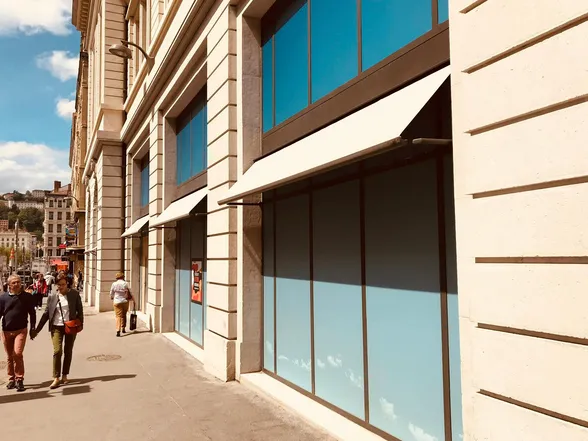 Environ 70 stores-bannettes pour le Grand Hôtel-Dieu, Lyon, photo 2