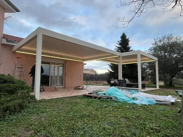 Deux pergolas bioclimatiques et un jacuzzi, Miribel, photo 5