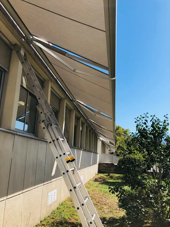 Treize stores bannes pour un lycée, Grenoble, photo 5