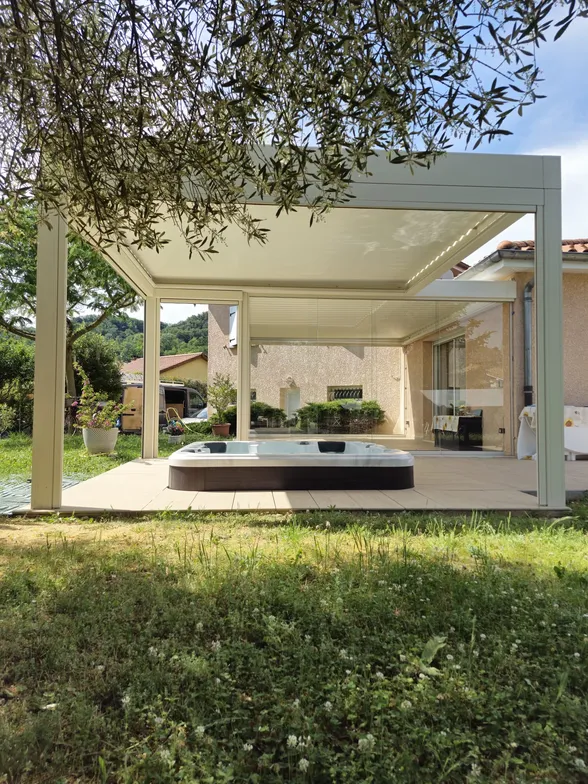 Deux pergolas bioclimatiques et un jacuzzi, Miribel, photo 11